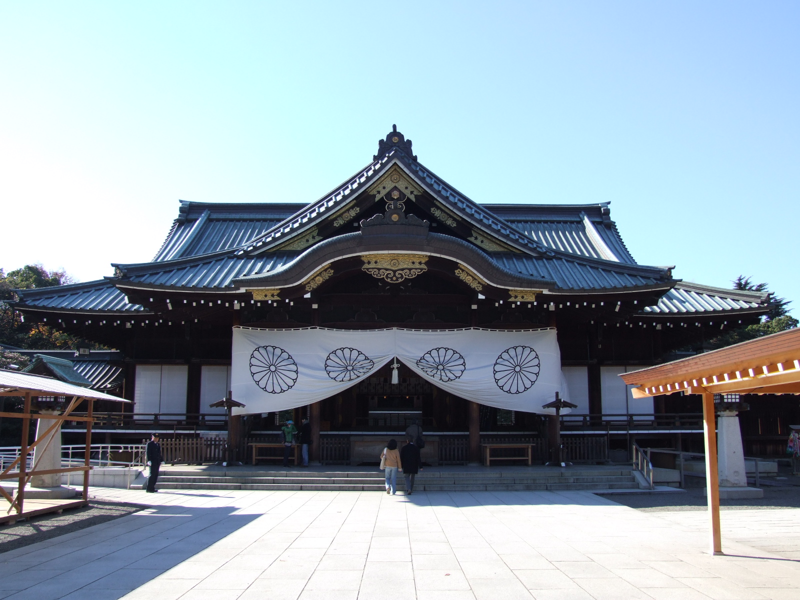 Gotteshaus oder Propagandawerkzeug? – Debatte um den Yasukuni-Schrein